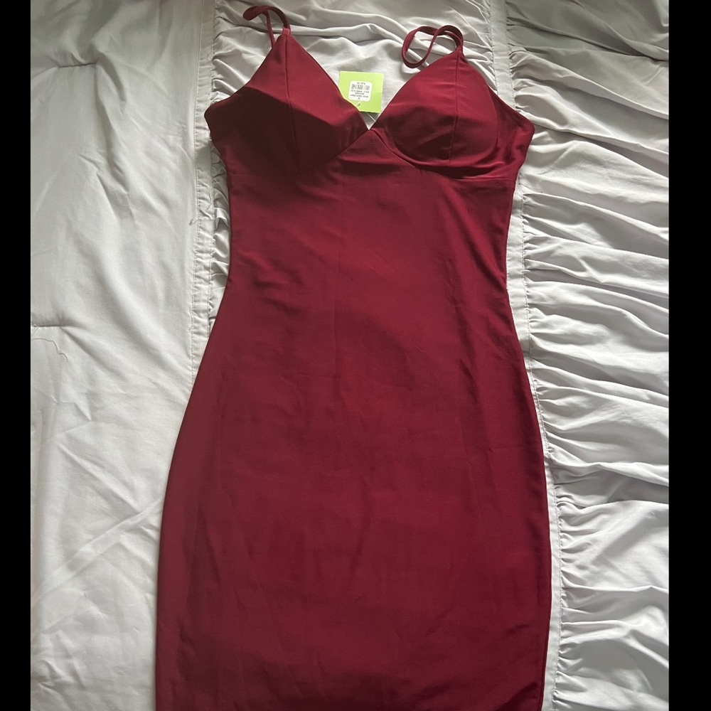 Burgundy bodycon dress
